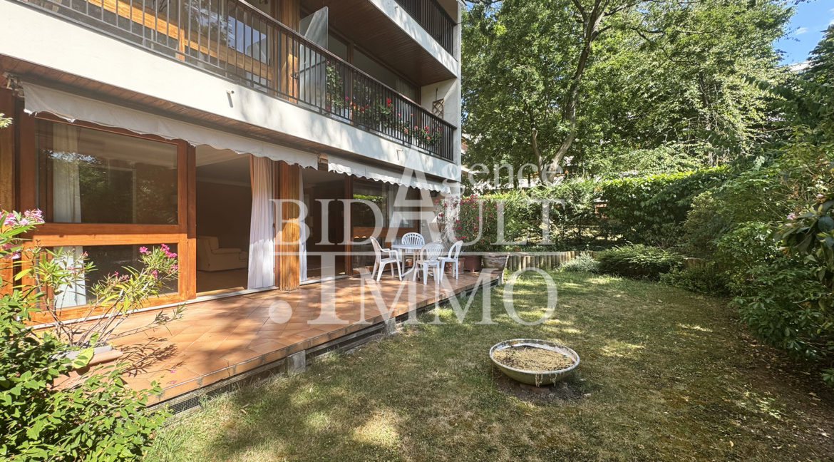 Appartement 5 Pièces avec Terrasse et Jardin La Celle-Saint-Cloud