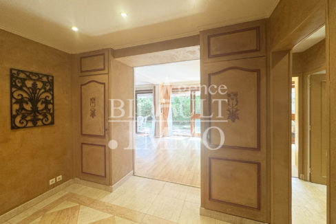 Appartement 5 Pièces avec Terrasse et Jardin La Celle-Saint-Cloud