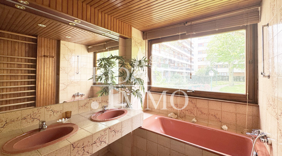 Appartement 5 Pièces avec Terrasse et Jardin La Celle-Saint-Cloud