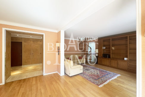 Appartement 5 Pièces avec Terrasse et Jardin La Celle-Saint-Cloud