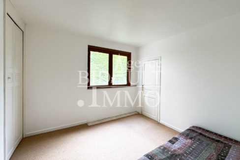 Appartement 5 Pièces avec Terrasse et Jardin La Celle-Saint-Cloud