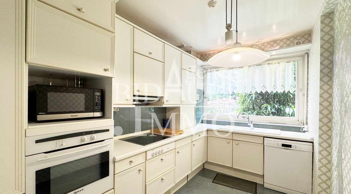 Appartement 5 Pièces avec Terrasse et Jardin La Celle-Saint-Cloud