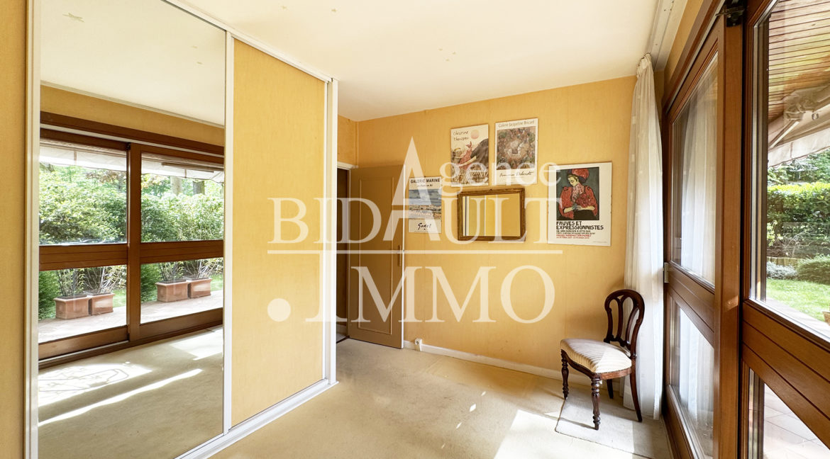 Appartement 5 Pièces avec Terrasse et Jardin La Celle-Saint-Cloud