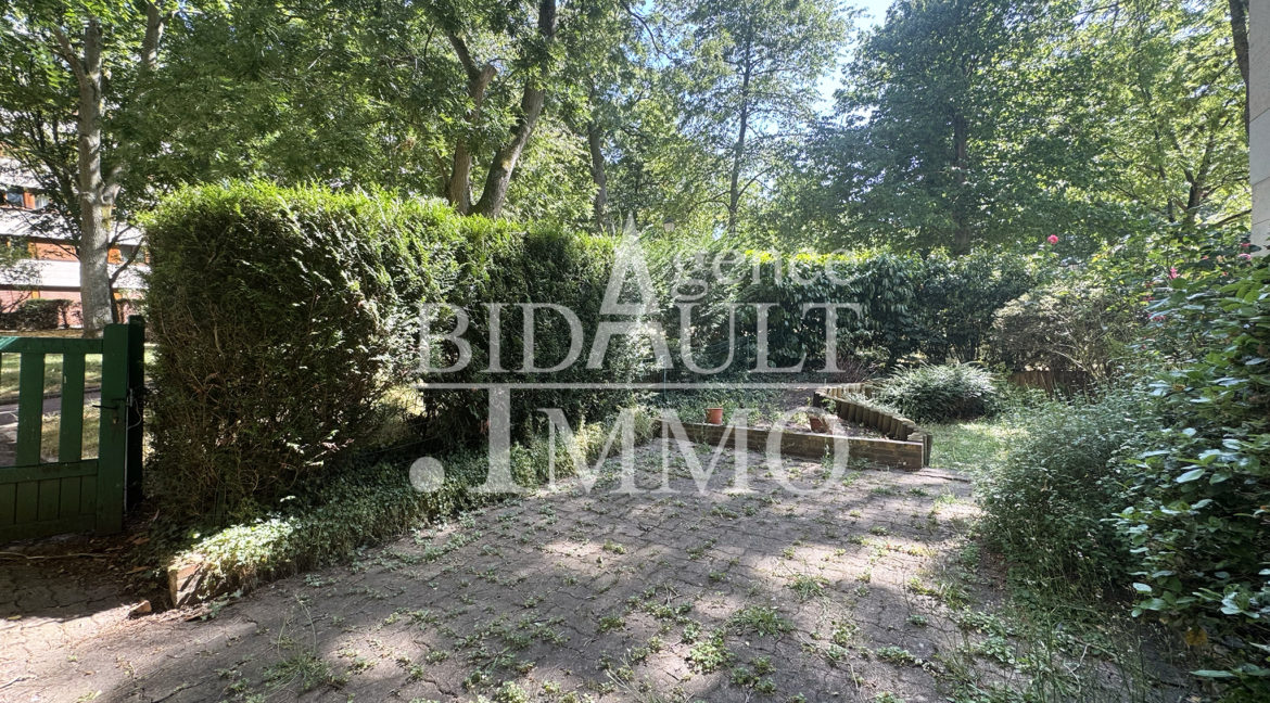 Appartement 5 Pièces avec Terrasse et Jardin La Celle-Saint-Cloud