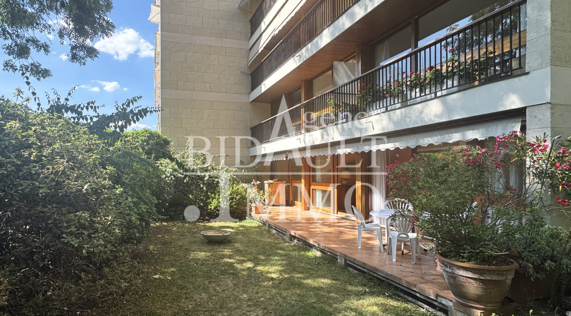 Appartement 5 Pièces avec Terrasse et Jardin La Celle-Saint-Cloud